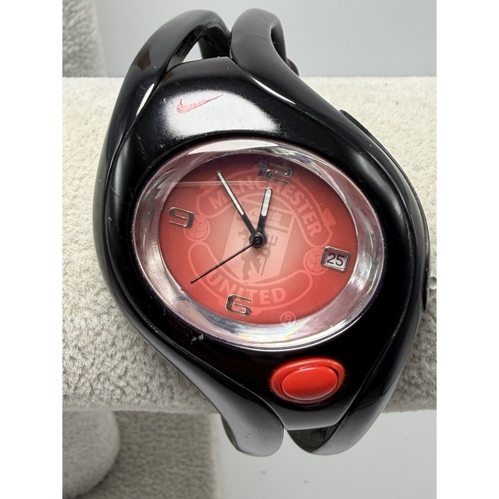 Nike Triax WR0078 Manchester United New Battery Swift 41MM 7.75" Rare Unisex‎